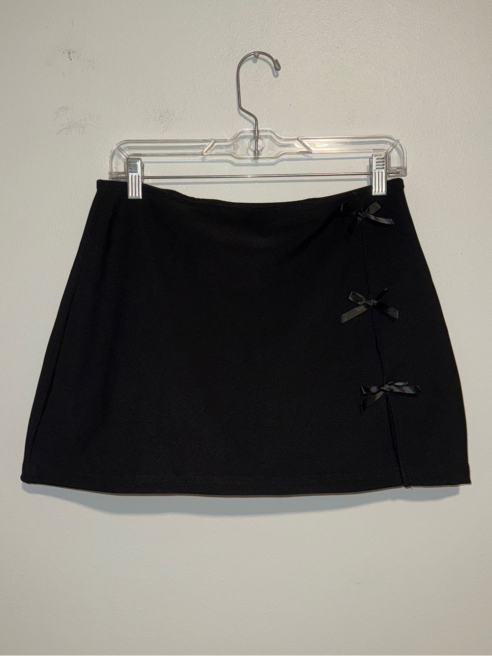 Free Haven | Black Bow Mini Skort | Large